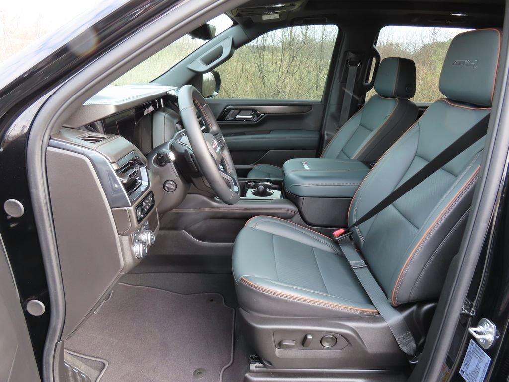 Certified 2025 GMC Yukon AT4 w/ AT4 Premium Package image 26