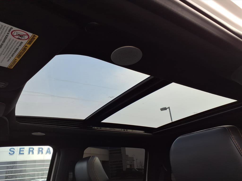 Used 2024 Ford F350 Platinum w/ Tremor Off-Road Package image 9