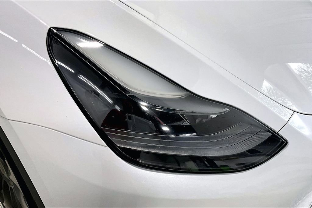 Used 2022 Tesla Model Y Performance AWD/4WD image 29