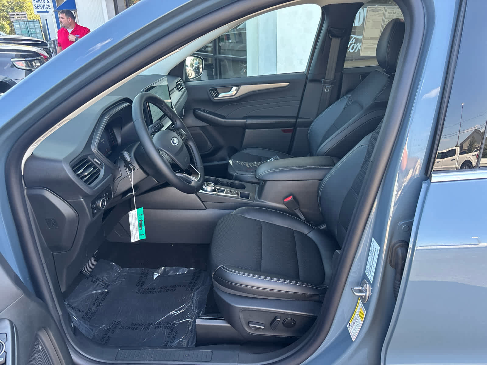 New 2025 Ford Escape SE image 18