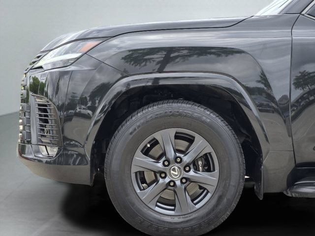 Used 2023 Lexus LX 600 4WD w/ Appearance Package image 40