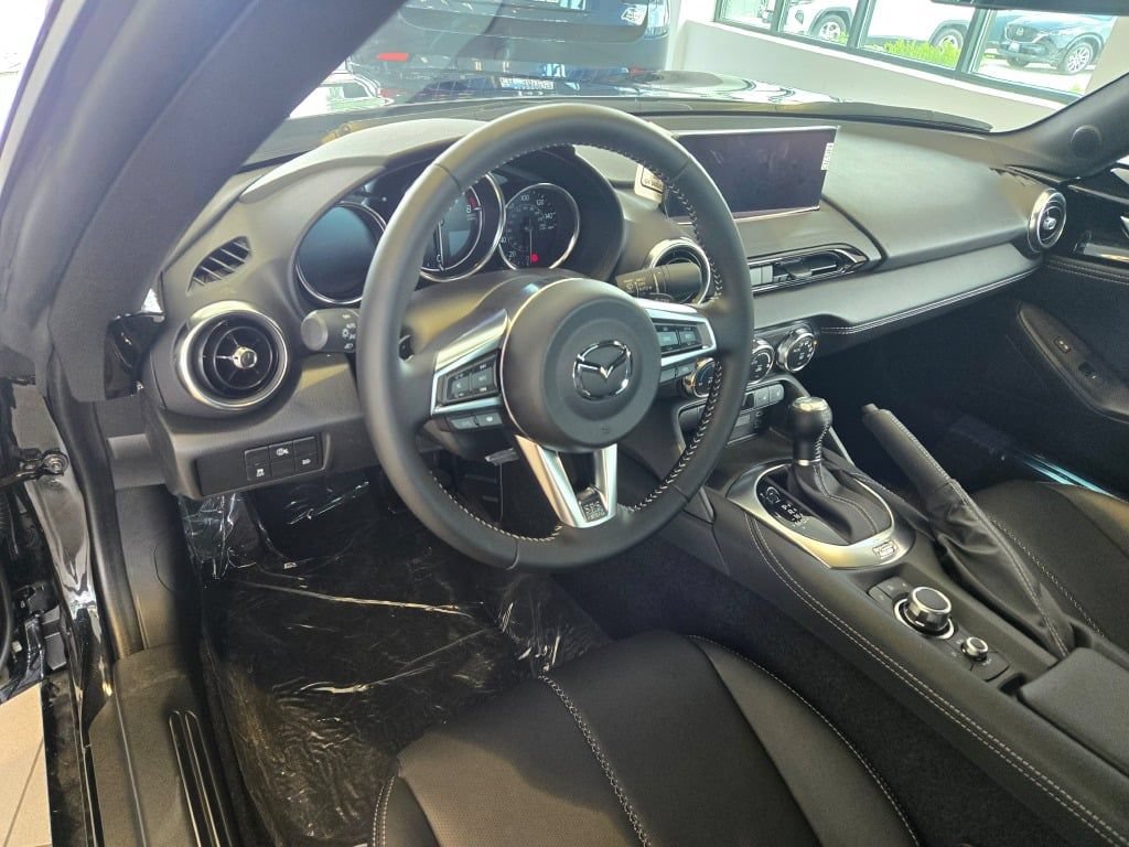 Used 2025 MAZDA MX-5 Miata Grand Touring RWD image 12