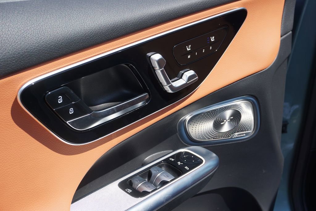 New 2026 Mercedes-Benz GLC 300 4MATIC image 9