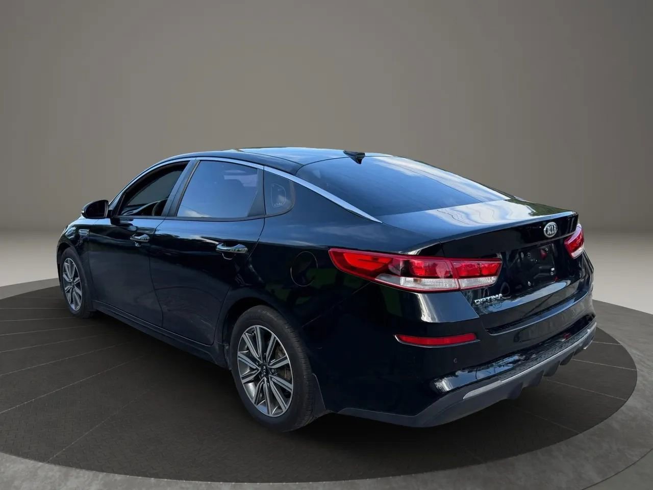 Used 2019 Kia Optima LX w/ LX 17" Wheel Package image 5