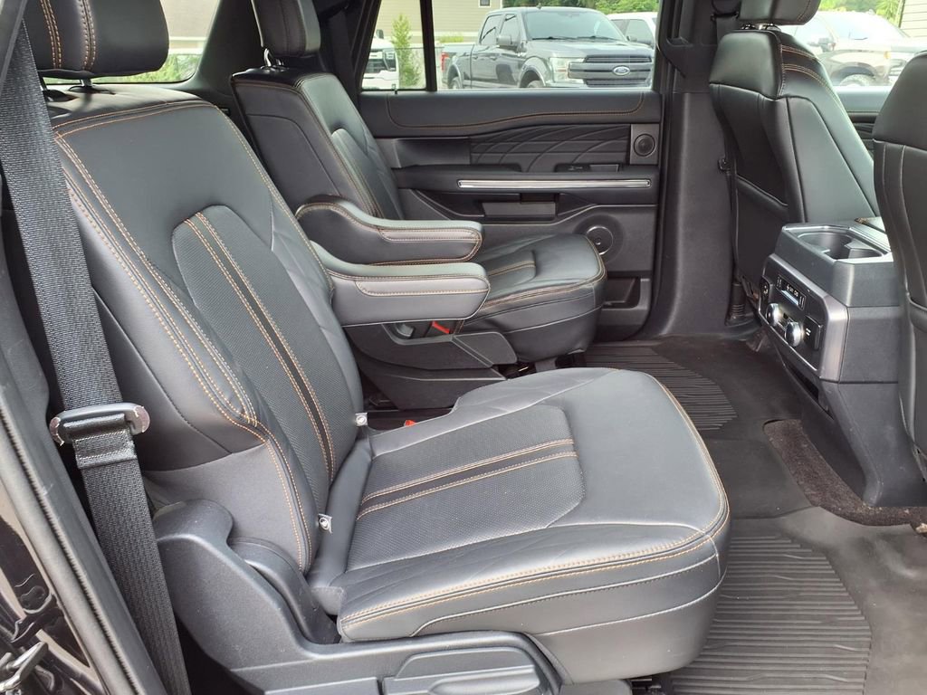 Used 2022 Ford Expedition Max Platinum AWD/4WD image 16
