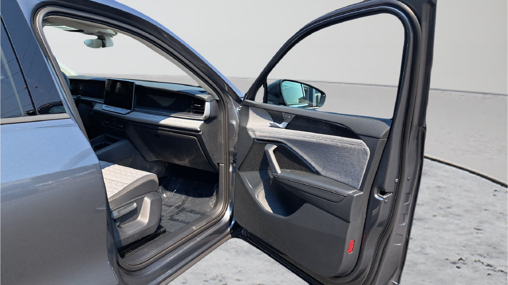 Used 2026 Volkswagen Tiguan S AWD/4WD image 15