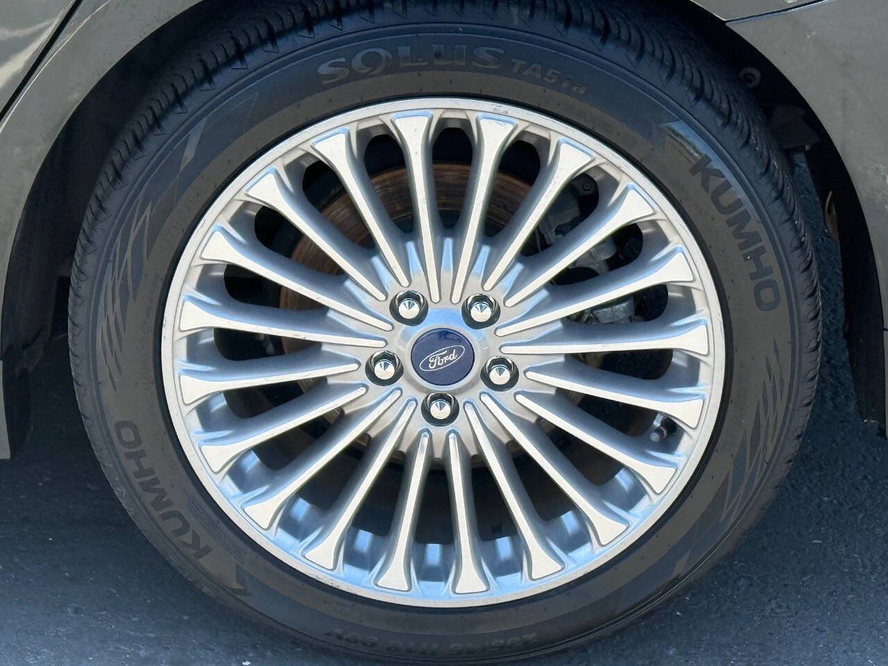 Used 2014 Ford Fusion Titanium FWD image 13