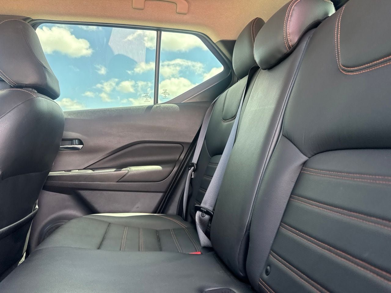 Certified 2019 Nissan Kicks SR w/ SR Premium Package FWD image 34