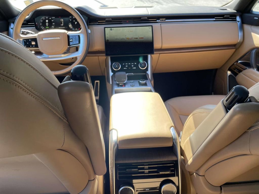 Used 2023 Land Rover Range Rover SE image 15