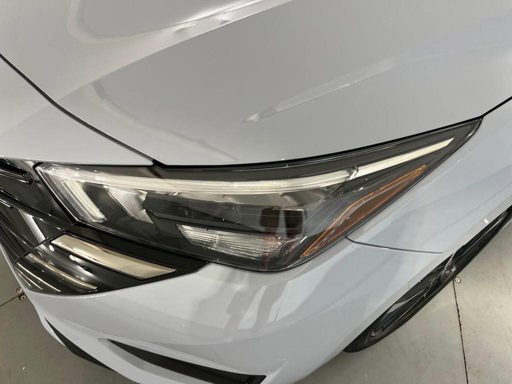Used 2024 Nissan Versa SR w/ Trunk Package image 36