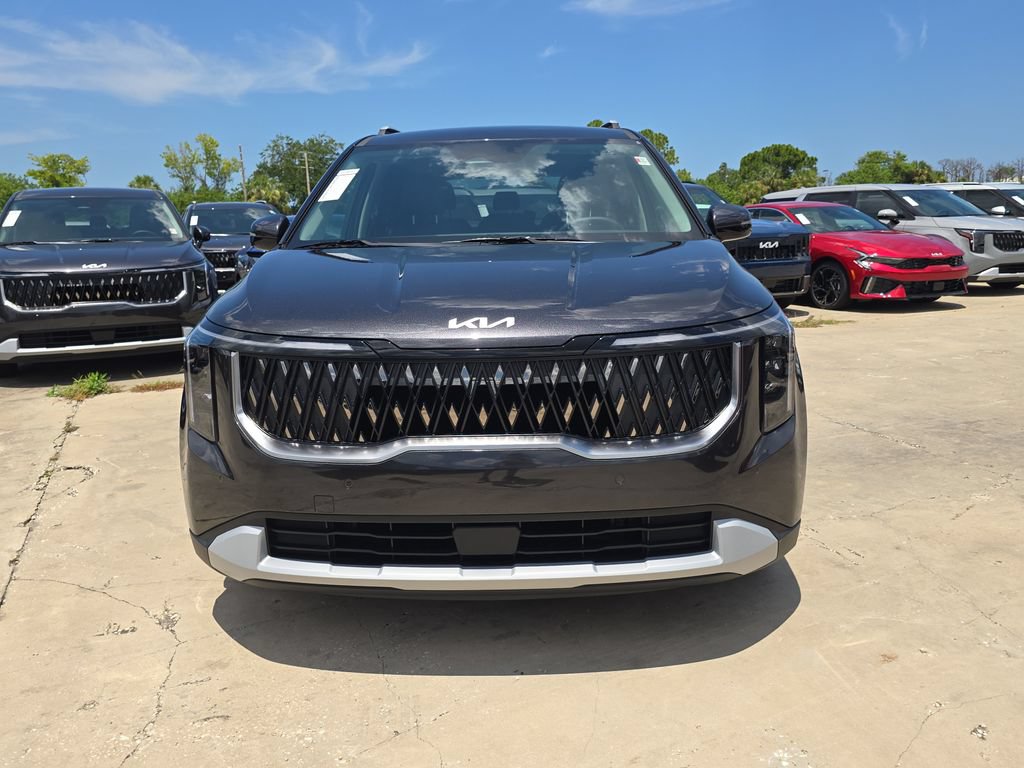 New 2027 Kia Carnival EX FWD image 3