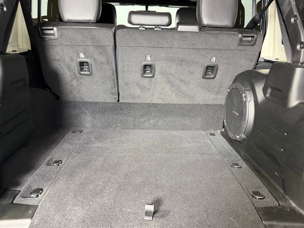 Used 2023 Jeep Wrangler Unlimited Sahara image 27
