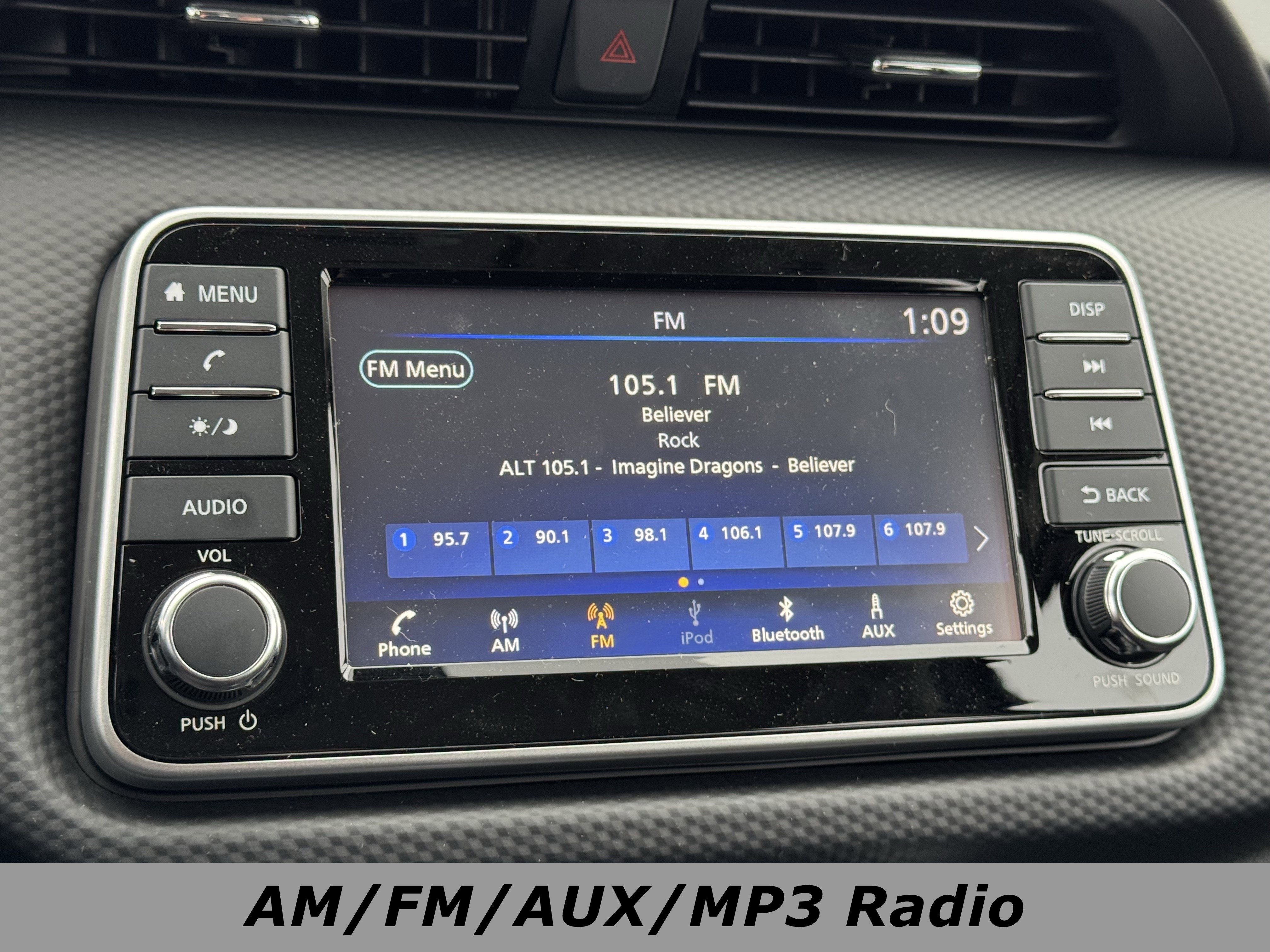 Used 2025 Nissan Kicks Play S image 8