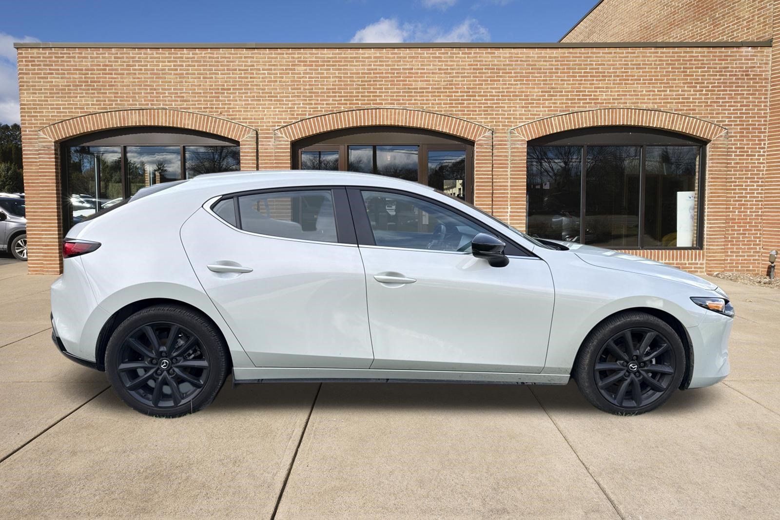 Certified 2025 MAZDA MAZDA3 s Sport w/ Appearance Package FWD image 2