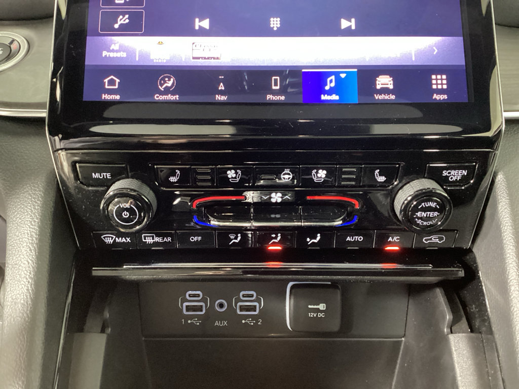 Used 2023 Jeep Grand Cherokee Overland AWD/4WD image 25