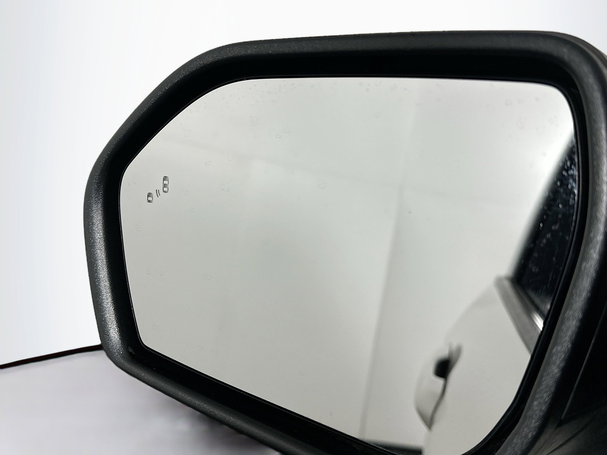 Used 2022 Ford Explorer XLT w/ Equipment Group 202A image 16