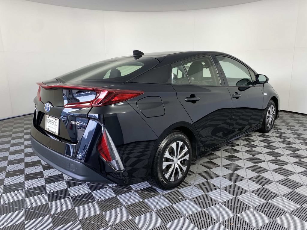 Used 2020 Toyota Prius Prime LE FWD image 8