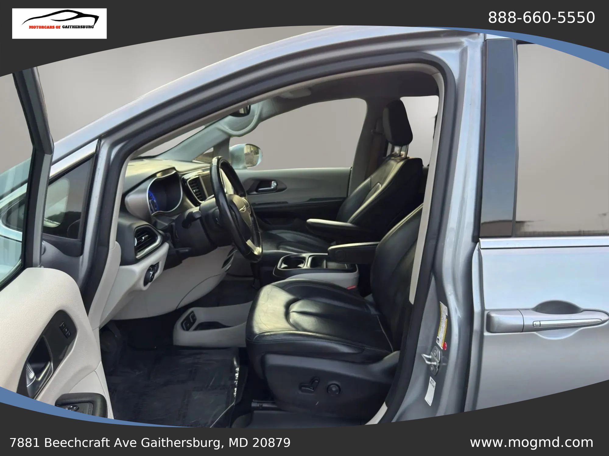 Used 2020 Chrysler Pacifica Touring-L image 14