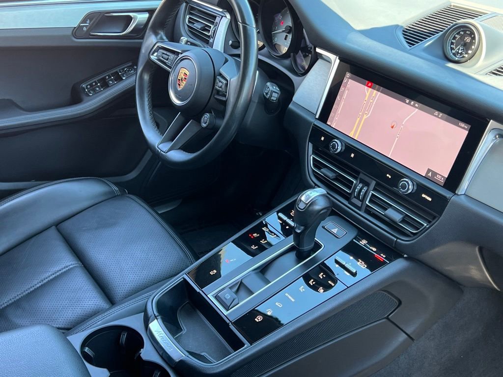 Used 2023 Porsche Macan S w/ Sport Chrono Package image 17