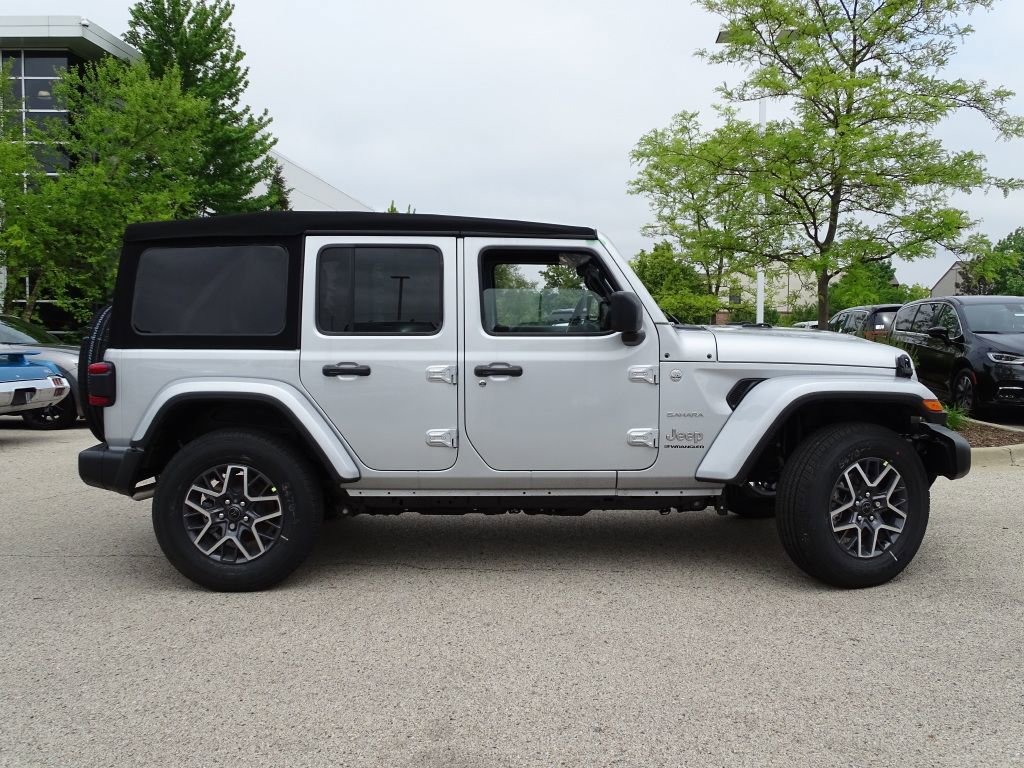 Used 2024 Jeep Wrangler Sahara w/ Safety Group image 7