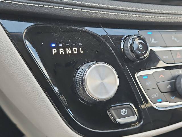 Used 2024 Chrysler Pacifica Limited FWD image 15