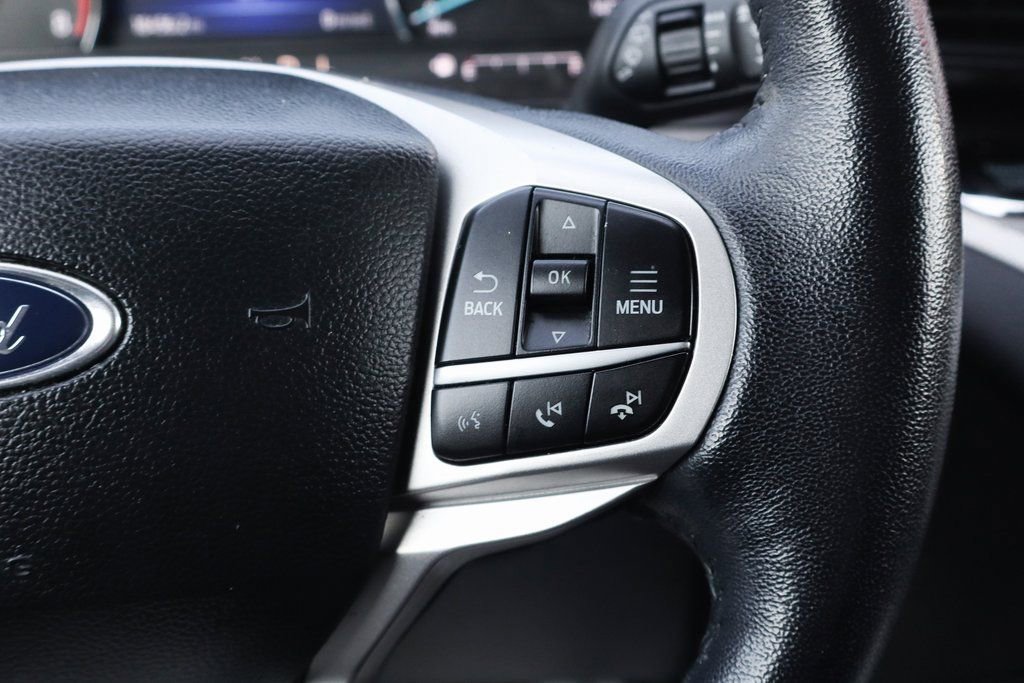 Used 2022 Ford Explorer XLT image 24