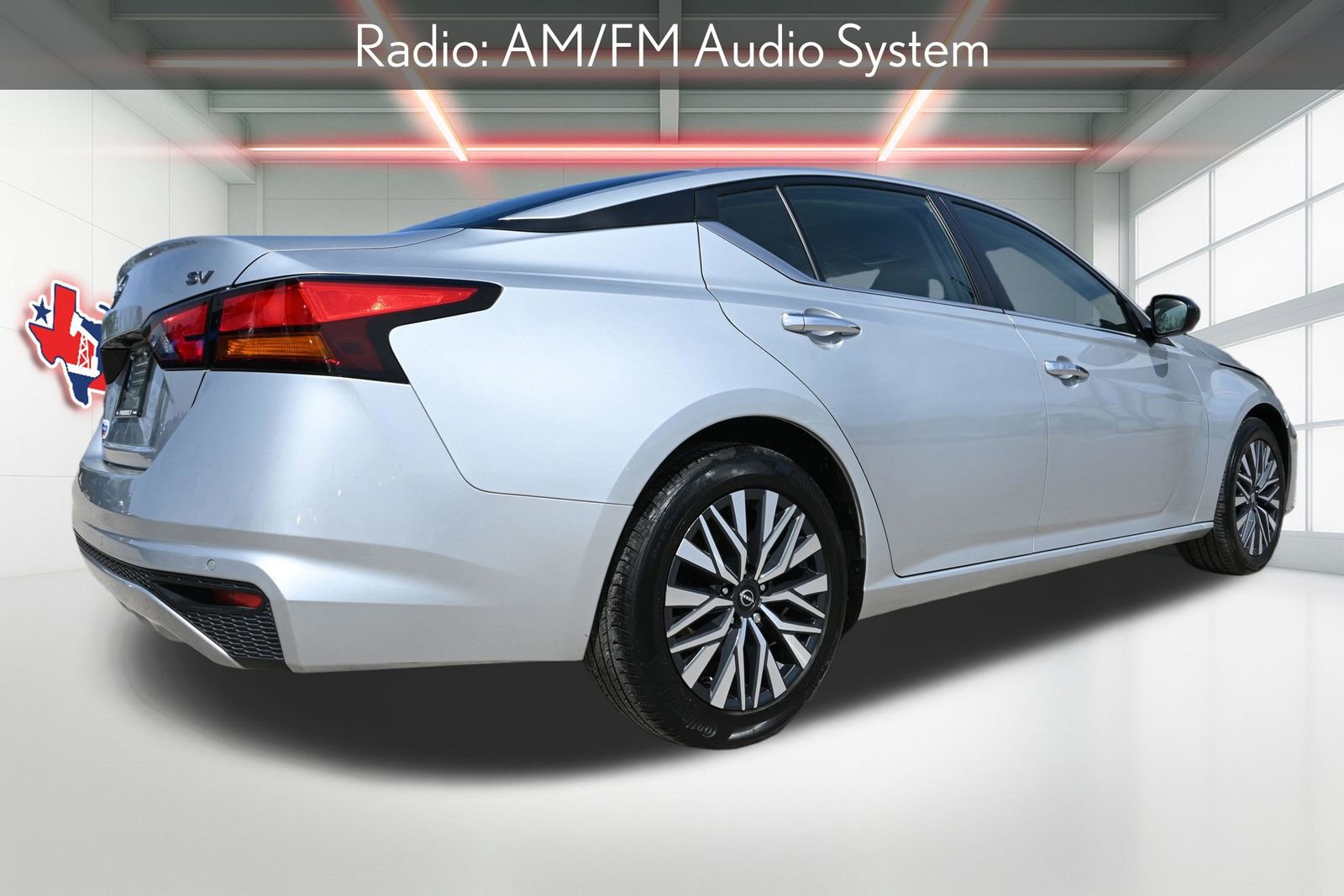 Used 2024 Nissan Altima 2.5 SV image 3