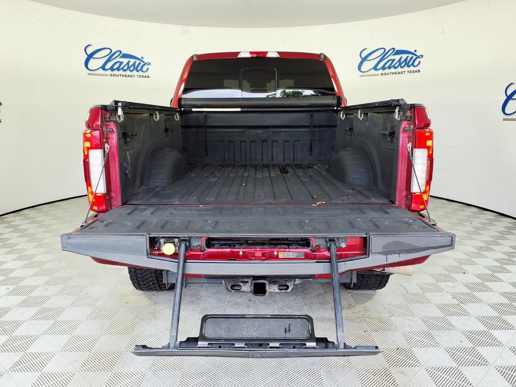 Used 2018 Ford F350 Platinum w/ Platinum Ultimate Package AWD/4WD image 5