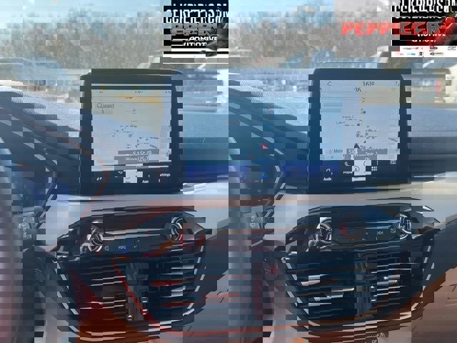 Used 2022 Ford Escape SEL w/ Technology Package image 16