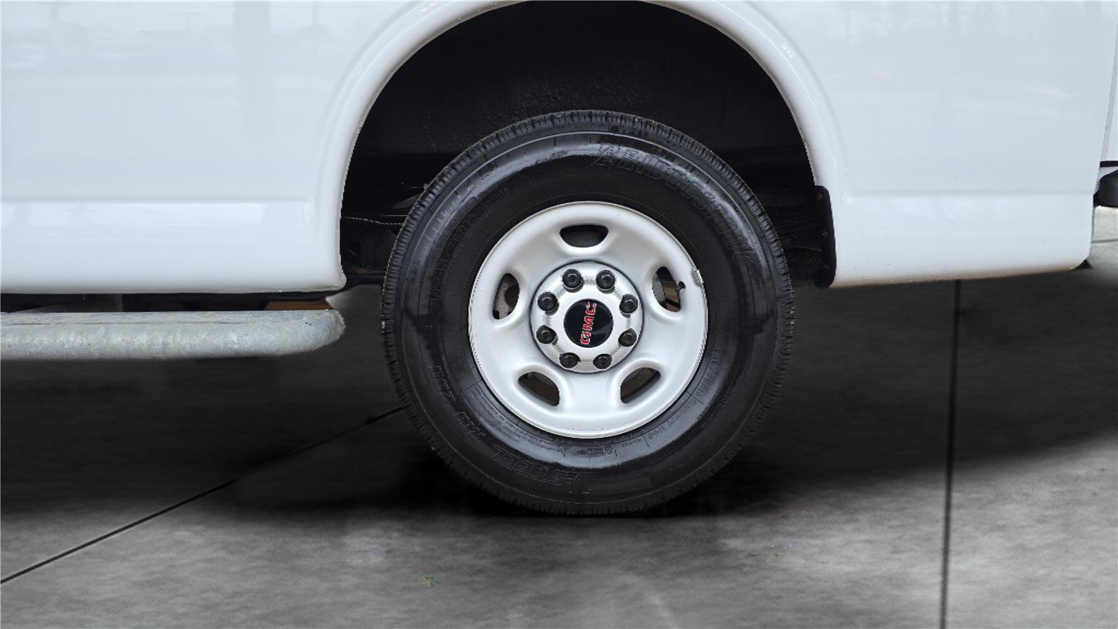 Used 2024 GMC Savana 2500 w/ Driver Convenience Package image 26