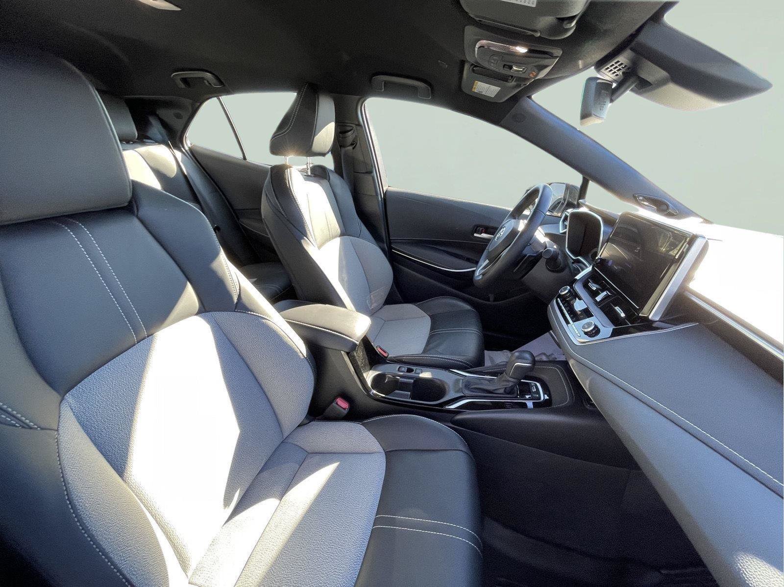 Used 2026 Toyota Corolla XSE FWD image 27