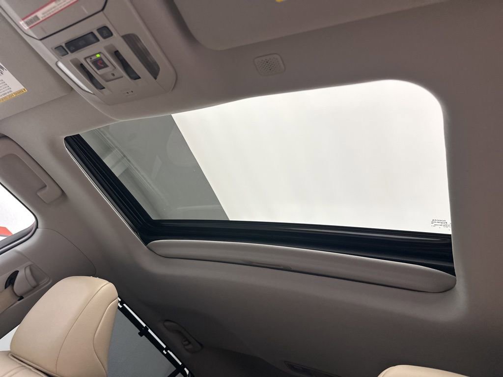 Used 2021 Toyota Highlander XLE image 26