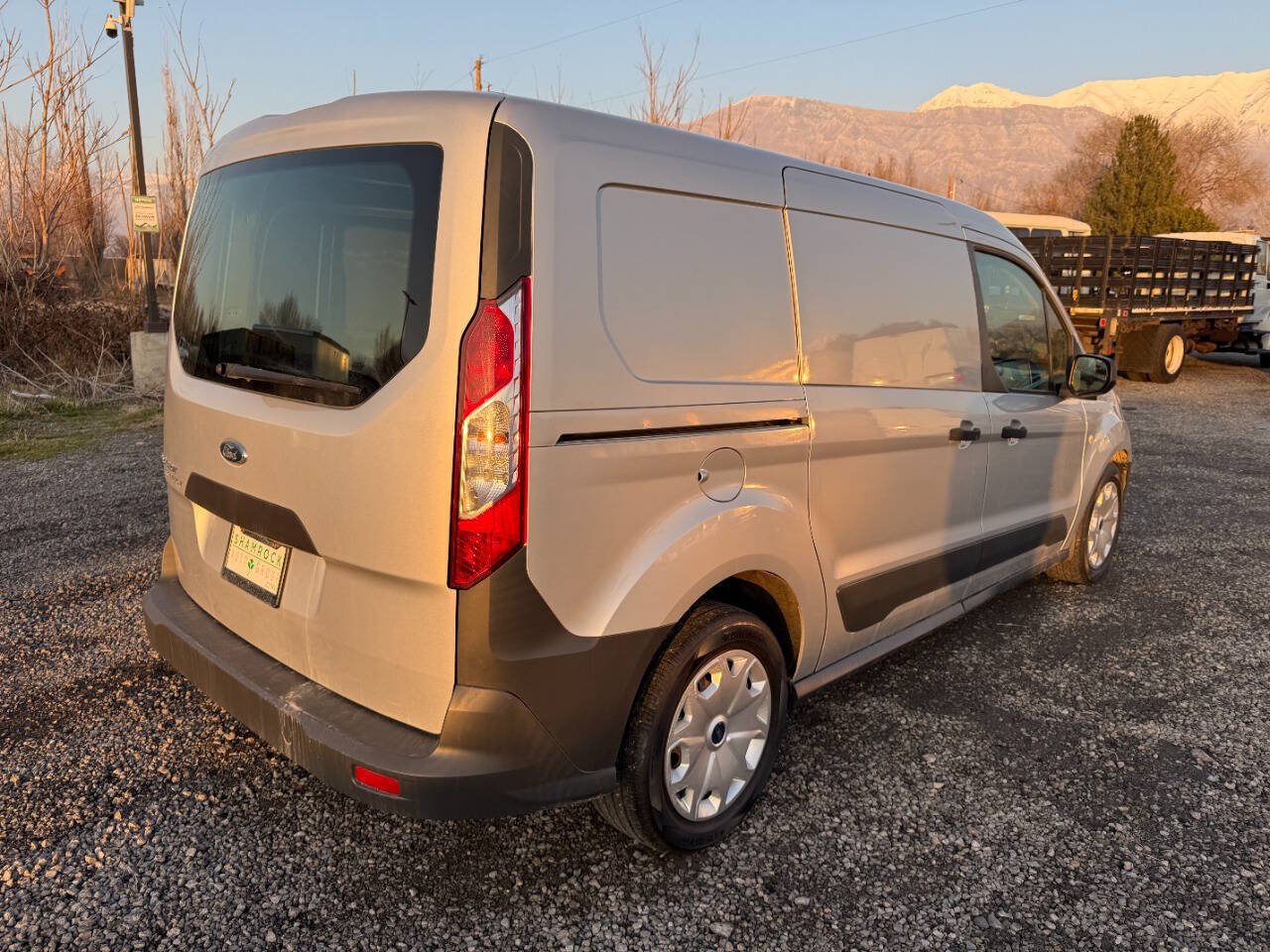 Used 2017 Ford Transit Connect XL FWD image 3