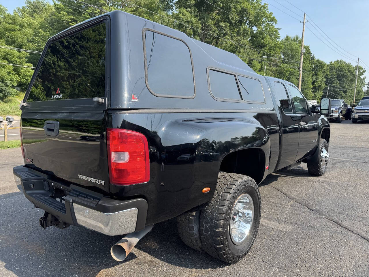 Used 2011 GMC Sierra 3500 SLE w/ SLE Preferred Package AWD/4WD image 7