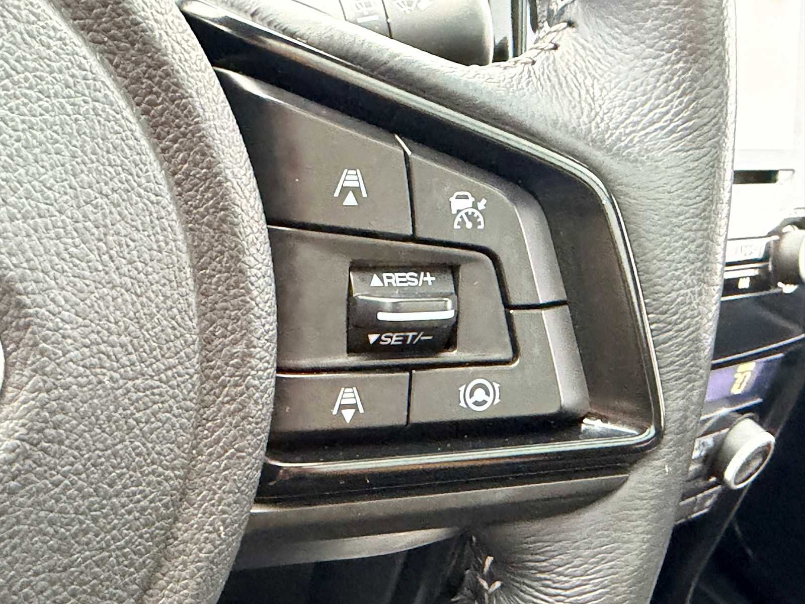 Used 2022 Subaru Ascent Onyx Edition image 25