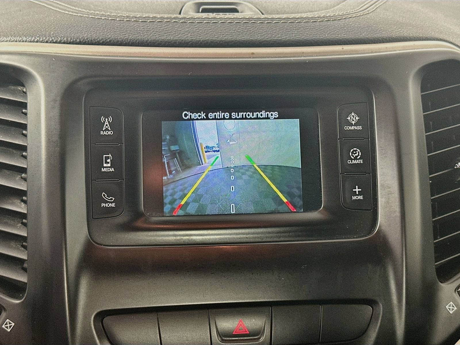 Used 2015 Jeep Cherokee Latitude w/ Cold Weather Group FWD image 13