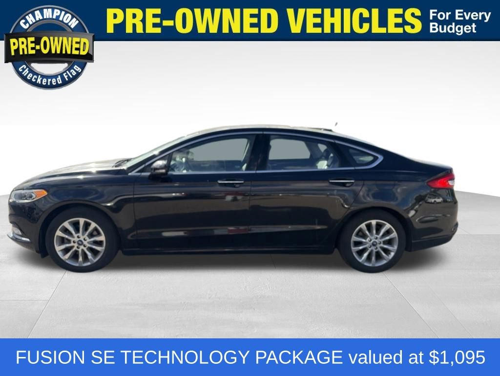 Used 2017 Ford Fusion SE w/ Fusion SE Technology Package FWD image 1