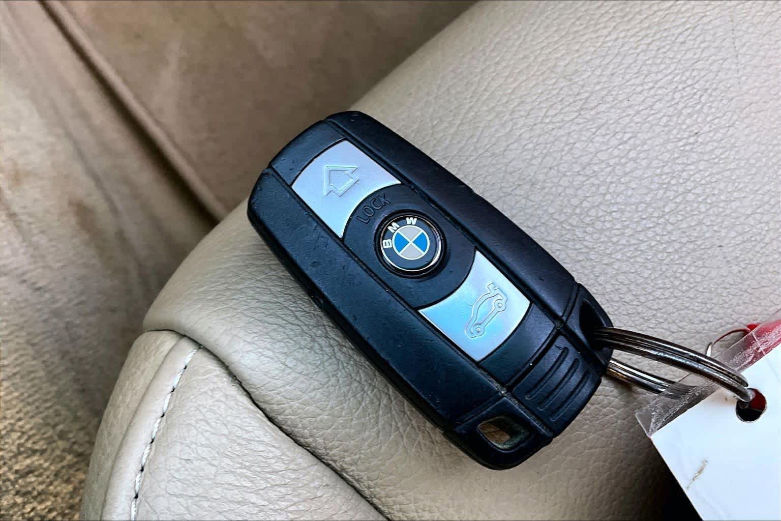 Used 2011 BMW 328i Sedan RWD image 14