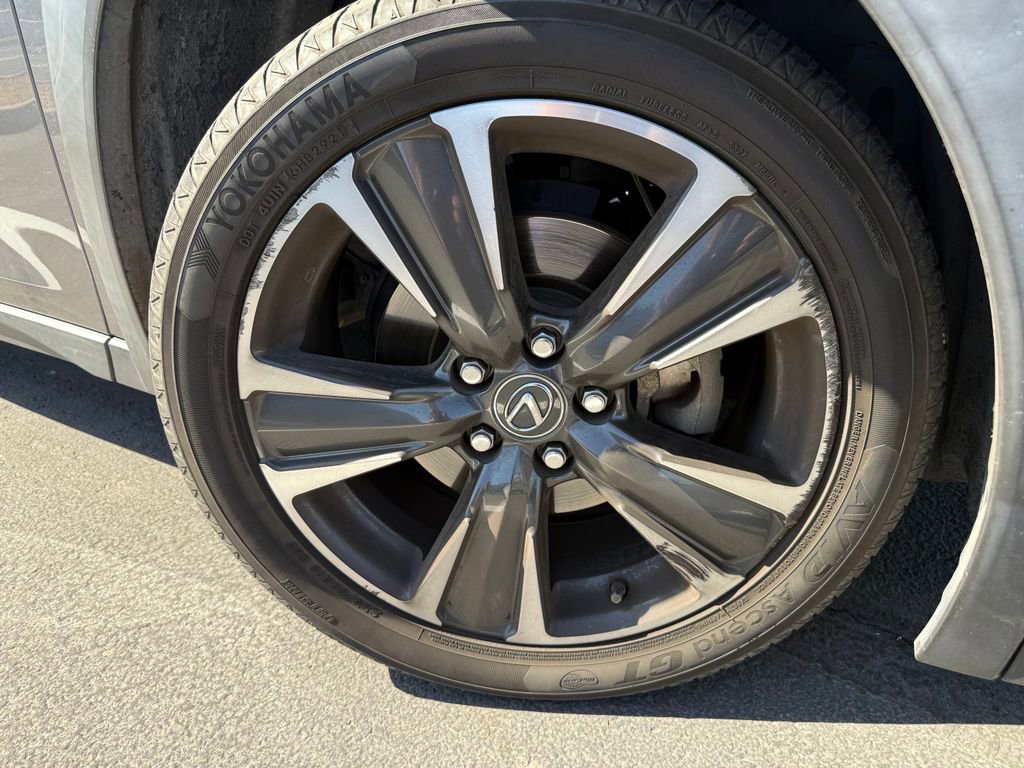 Used 2019 Lexus UX 200 image 16