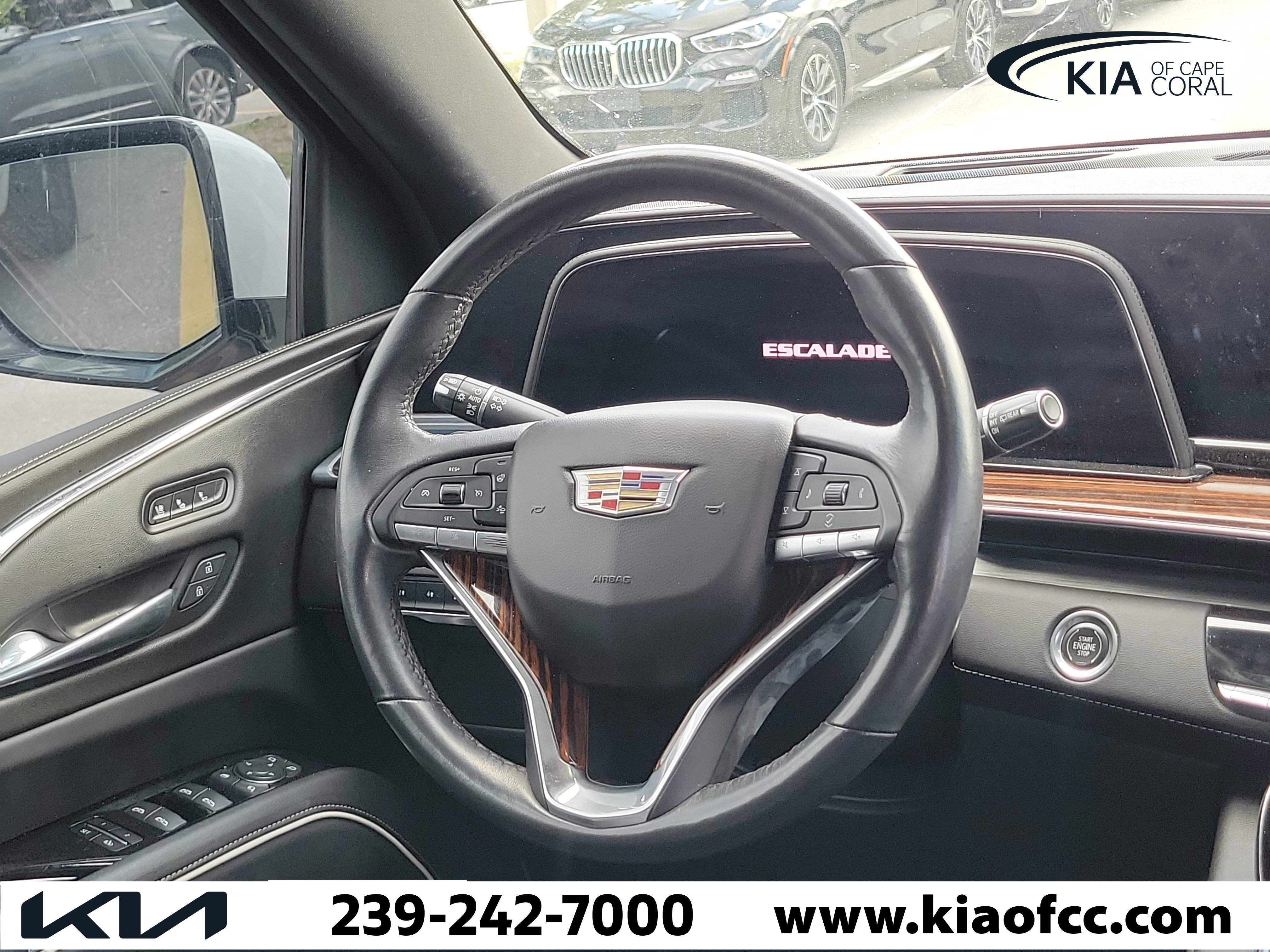 Used 2021 Cadillac Escalade Premium Luxury image 16