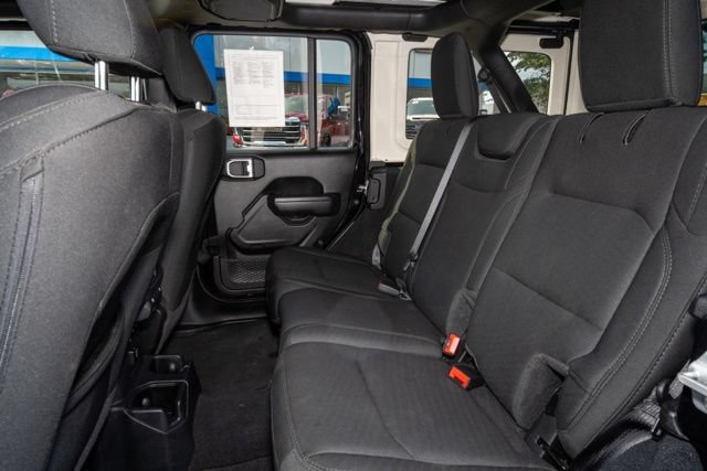 Used 2022 Jeep Wrangler Unlimited Sport w/ Sun And Sound Package AWD/4WD image 15
