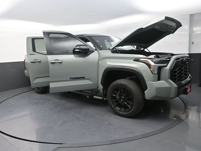 Used 2025 Toyota Tundra Limited w/ TRD Off-Road Package AWD/4WD image 38