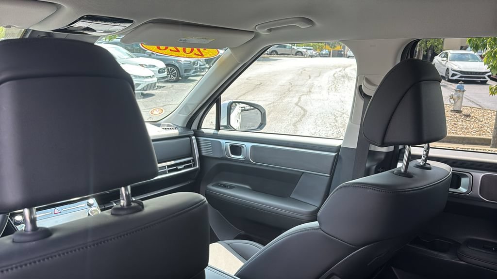Used 2026 Hyundai Santa Fe SEL FWD image 31