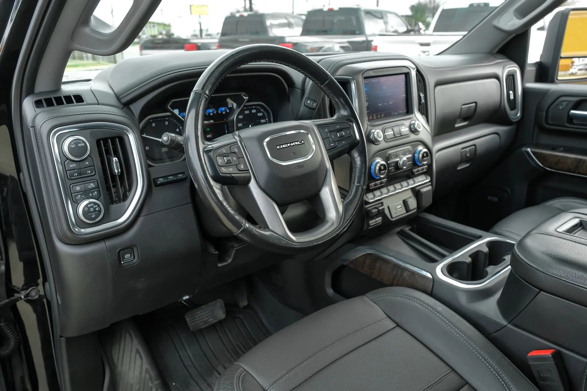Used 2020 GMC Sierra 2500 Denali w/ Denali Ultimate Package AWD/4WD image 16