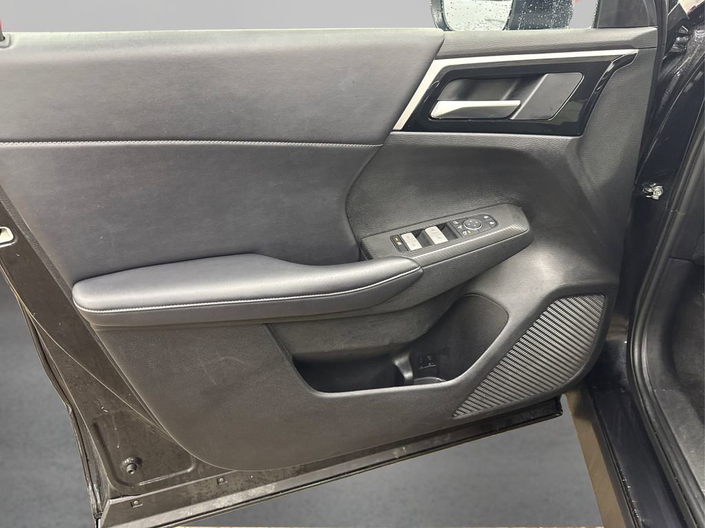 Used 2024 Mitsubishi Outlander SE image 24