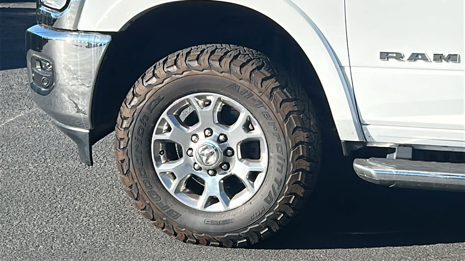 Used 2020 RAM 2500 Laramie AWD/4WD image 9