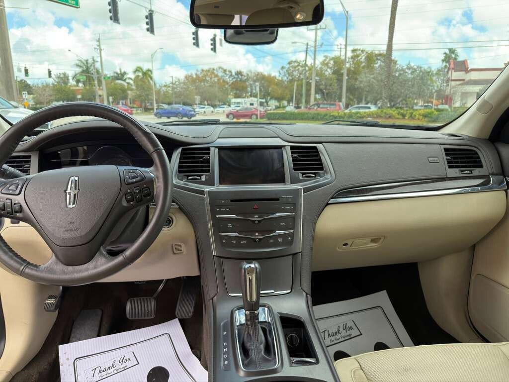 Used 2015 Lincoln MKS image 14