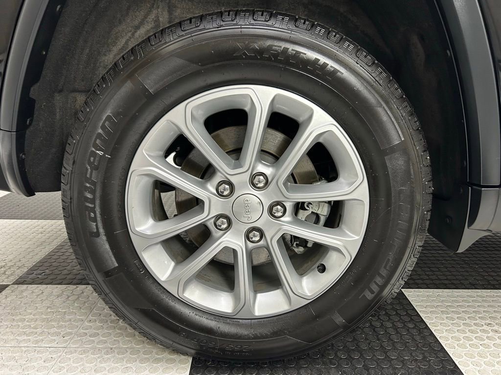 Certified 2022 Jeep Grand Cherokee Laredo E image 8