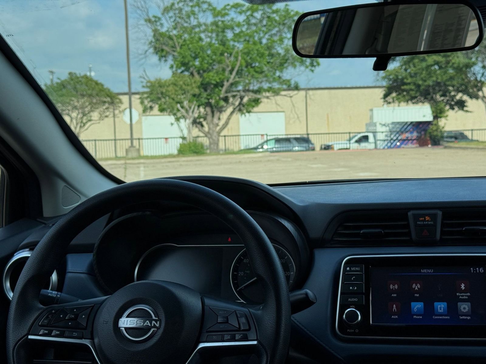 Used 2025 Nissan Versa SV FWD image 34