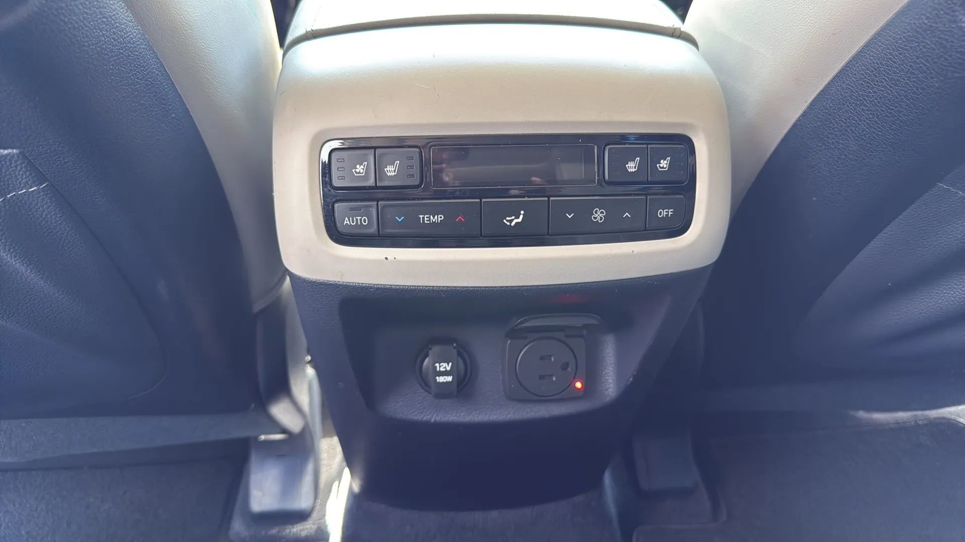 Used 2022 Hyundai Palisade Calligraphy image 30